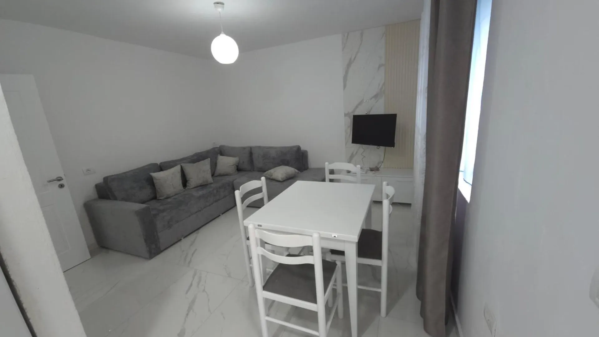 Peaceful Conteporary Apartment Berat Albania